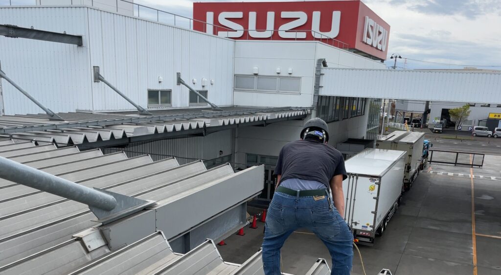 工場の屋根メンテナンス